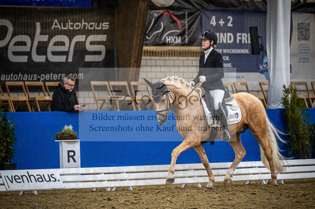 DOS_1374 | Entdecke hochwertige Reitturnierfotos von Foto Oger. Professionell, emotional und authentisch – jetzt Lieblingsmomente im Shop bestellen.Deutschlandweite Turnierfotografie. - Realisiert mit Pictrs.com