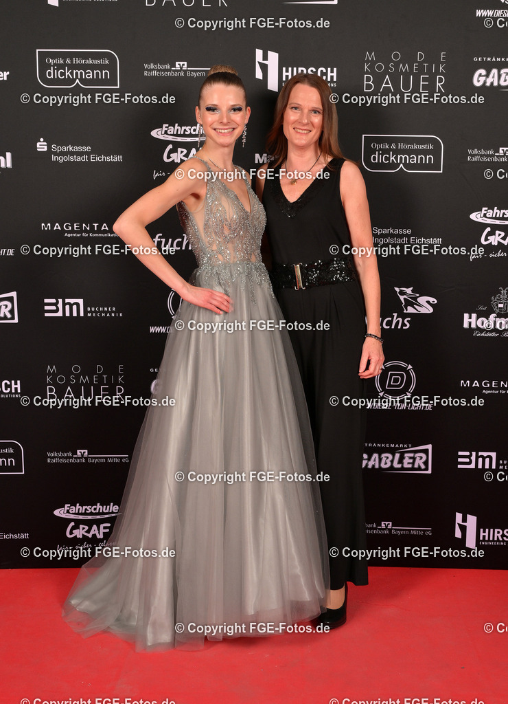 20240114-fge-fotos-0557 | Eröffnungsball der FGE am 14.01.2024 im Alten Stadttheater in Eichstätt. - Realisiert mit Pictrs.com