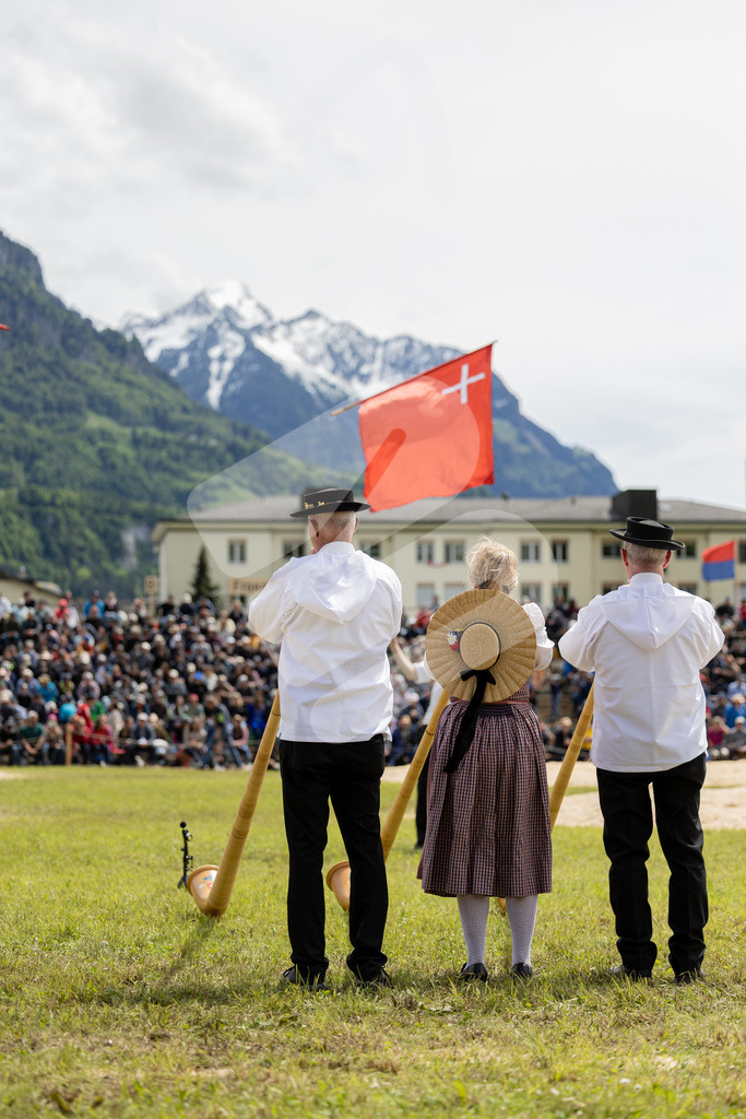 Schwyzer2026_4G_00477 | Die Schwinger des Schwyzer Kantonalen Schwingerverbandes: Fotos, die Dynamik und Leidenschaft festhalten, sowie emotionale Momente aus dem traditionellen Schwingsport zeigen. - Realisiert mit Pictrs.com