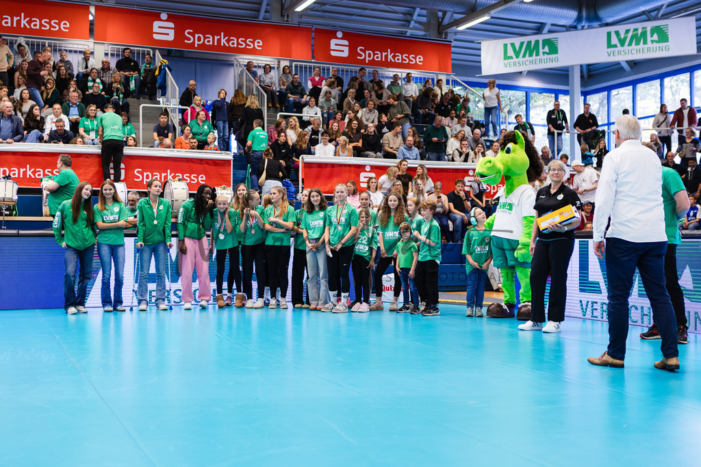 Volleyball, 1. Bundesliga Frauen, Hauptrunde, 1. Spieltag, Saison 2025/2026: USC Münster - SSC Palmberg Schwerin | 1. Bundesliga Frauen, Hauptrunde, 1. Spieltag, Saison 2025/2026, USC Münster empfängt SSC Palmberg Schwerin in der Sporthalle Berg Fidel in Münster. Foto: sportfotografie.ms | Markus Paletta - Realisiert mit Pictrs.com