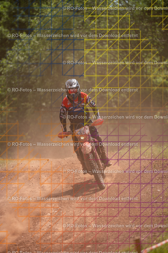 Wolfshausen 5 Lauf -231 | Sportfotografie von RO-Fotos: Motorsport, Motocross, Enduro, Laufveranstaltungen und Triathlon. Professionelle Fotos von Sportlern und Events. - Realisiert mit Pictrs.com