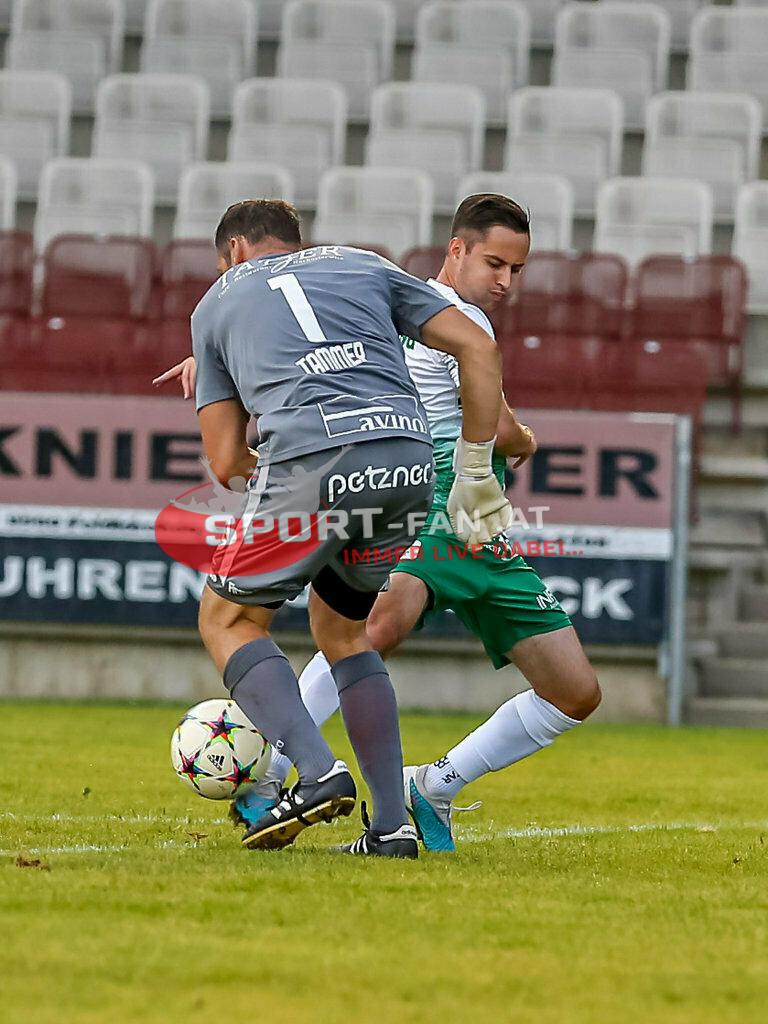 SV Feldkirchen - SC Launsdorf 2-1, Unterliga Ost | Herbert Tammer (SC Launsdorf #1) Kevin Bretis (SV Feldkirchen #11) SV Feldkirchen - SC Launsdorf 2-1 am 23.08.2023 in Feldkirchen
(Modehaus NIMO Arena), Austria, (Photo by Ernst Krawagner sport-fan.at) - Realisiert mit Pictrs.com