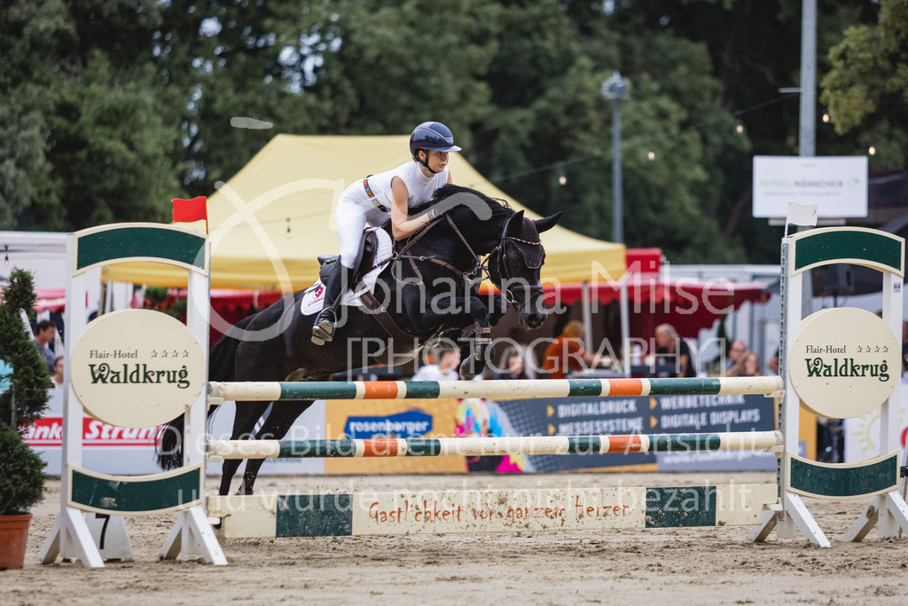 230824_Delbrueck_PonyTrophy-278 | Deine schönsten Turniermomente als professionelle Fotos! Entdecke hochwertige Pferdesport-Fotografie im Online-Shop. Jetzt Fotos finden & bestellen!