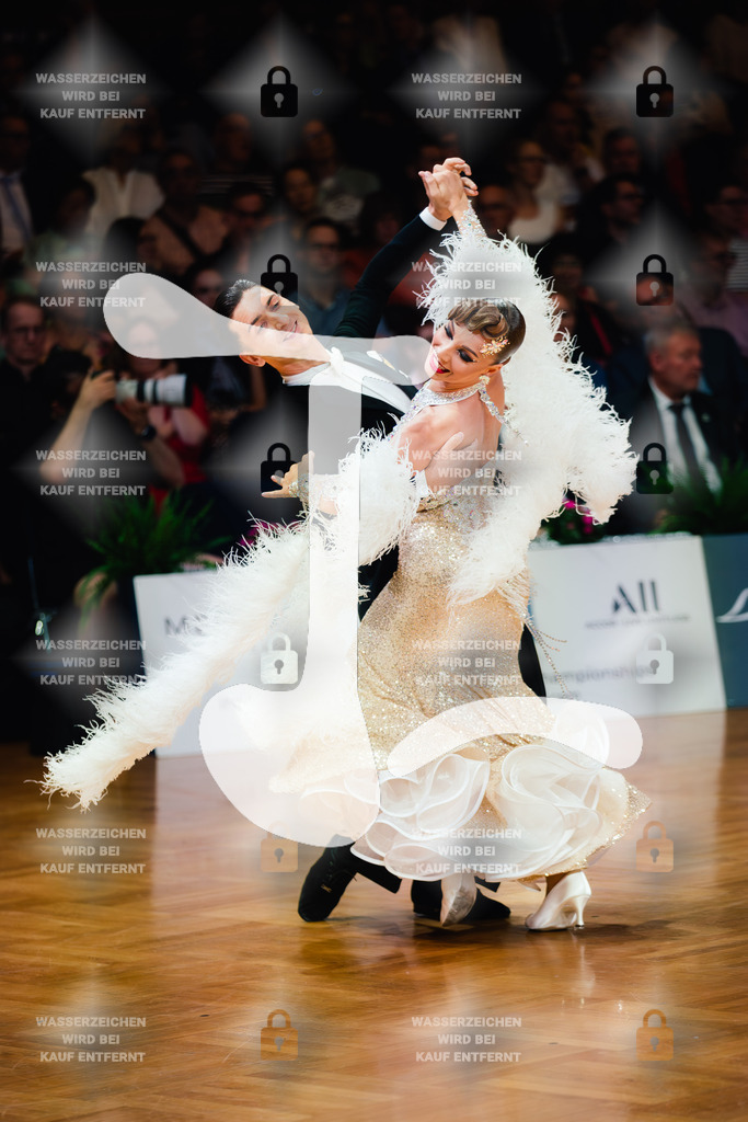 GOC 2025 - WDSF PD Super Grand Prix Standard 10th (7) Matteo Del Gaone _ Ekaterina Utkina (Italy)-2025-08-21-1579 | Webshop for digital downloads and prints of dance sport, event & show photographer Julian Link - Realisiert mit Pictrs.com