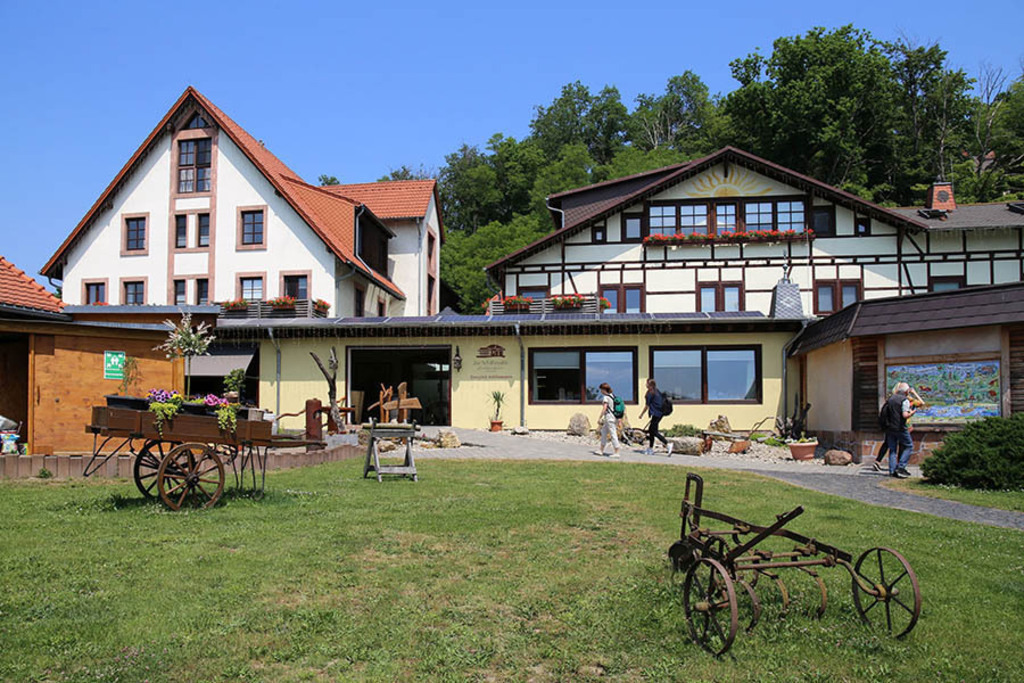 Grimma - Erlebnishotel Zur Schiffsmühle | Entdecke über 20 Kategorien Leipzig-Motive: Foto-Downloads, hochwertige Poster, Leinwand- & Fine-Art-Prints. Jetzt Lieblingsfoto im Bildlexikon Leipzig Shop bestellen!
