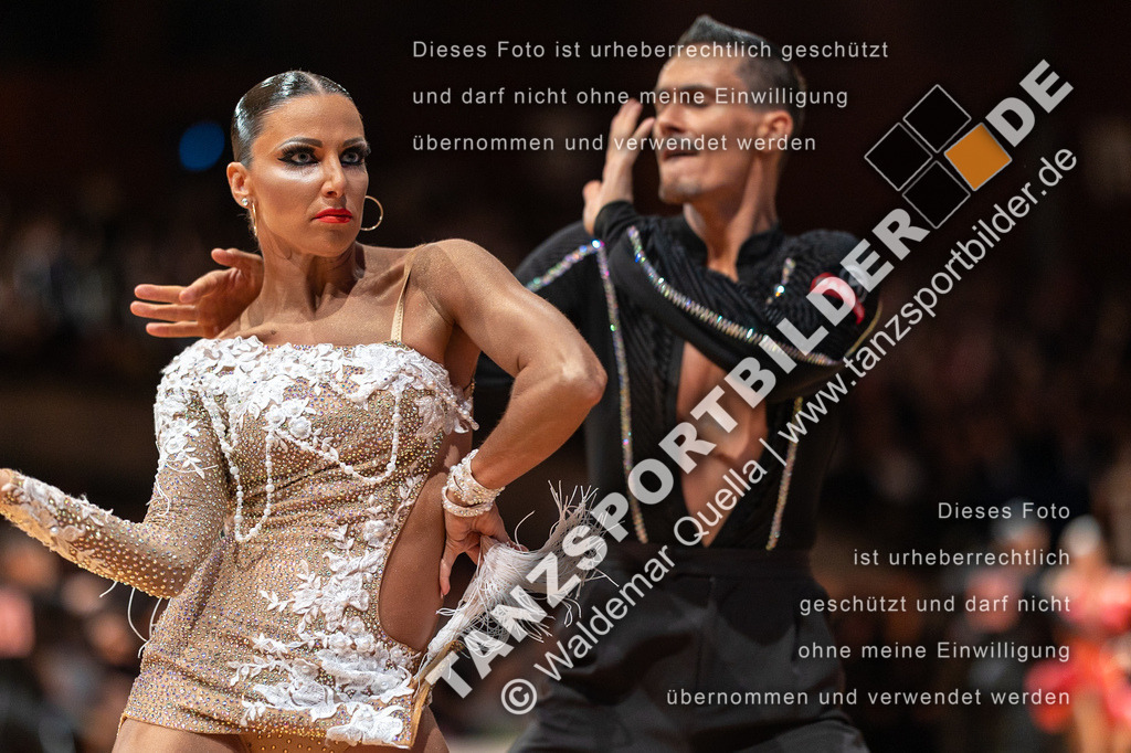 20230812-12669 | Hier finden Sie Tanz Bilder vom Latein und Standard Formationen tanzen. Sportbilder vom Tanzsport. Schöne Fotos und von Weltmeisterschaft, Europameisterschaft, Bundesliga, Regionalliga, Oberliga und Landesliga sowie von GOC Stuttgart, DanceComp, WM Bremen