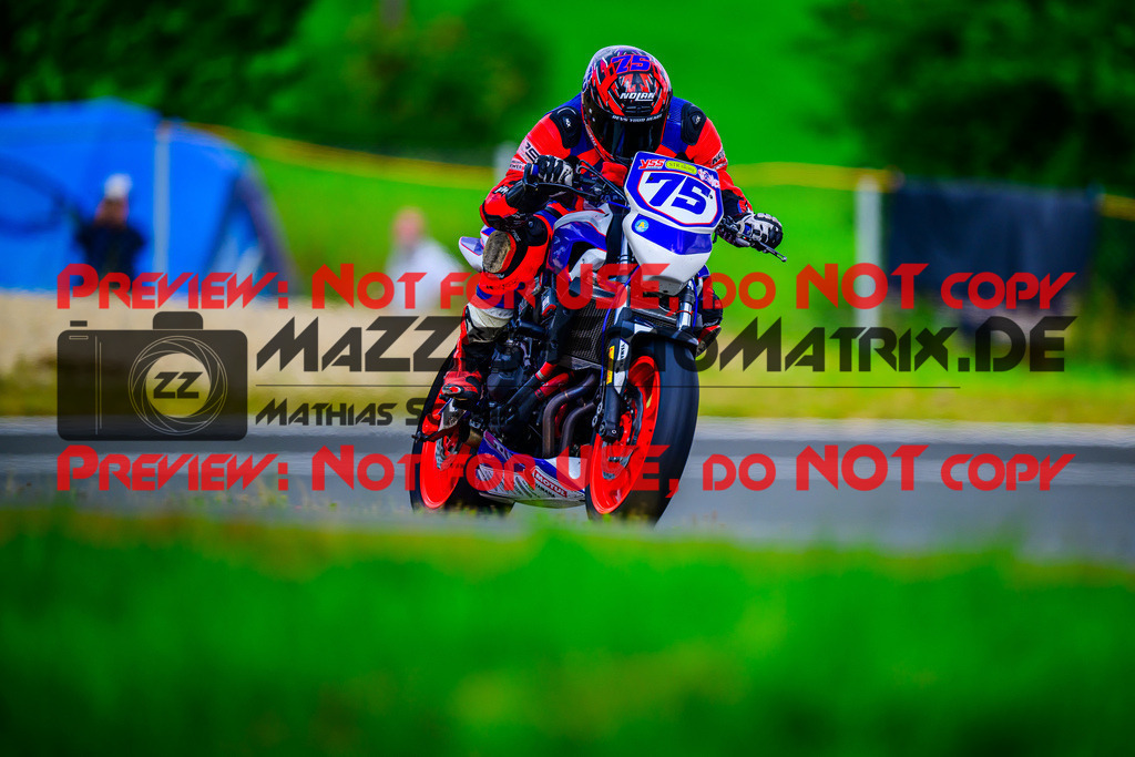 MaZZes_FotoMatrix_240728_6007705_3894 | TWIN