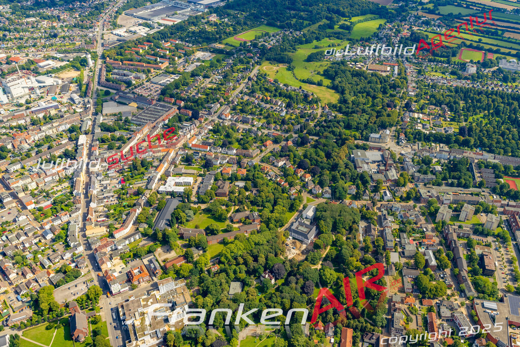 Brachenfeld Neumünster Bild- Das Luftbild wurde 2025 vom UL-Flugzeug heraus erstellt ( keine Drohne bzw. Drohnenaufnahme ) - Hochauflösende Luftaufnahme -Nicht vergleichbar mit Google Maps oder Satelittenbilder- Die Geschenkidee !Mit Lizenz und Bildrechte bestellbar - CC