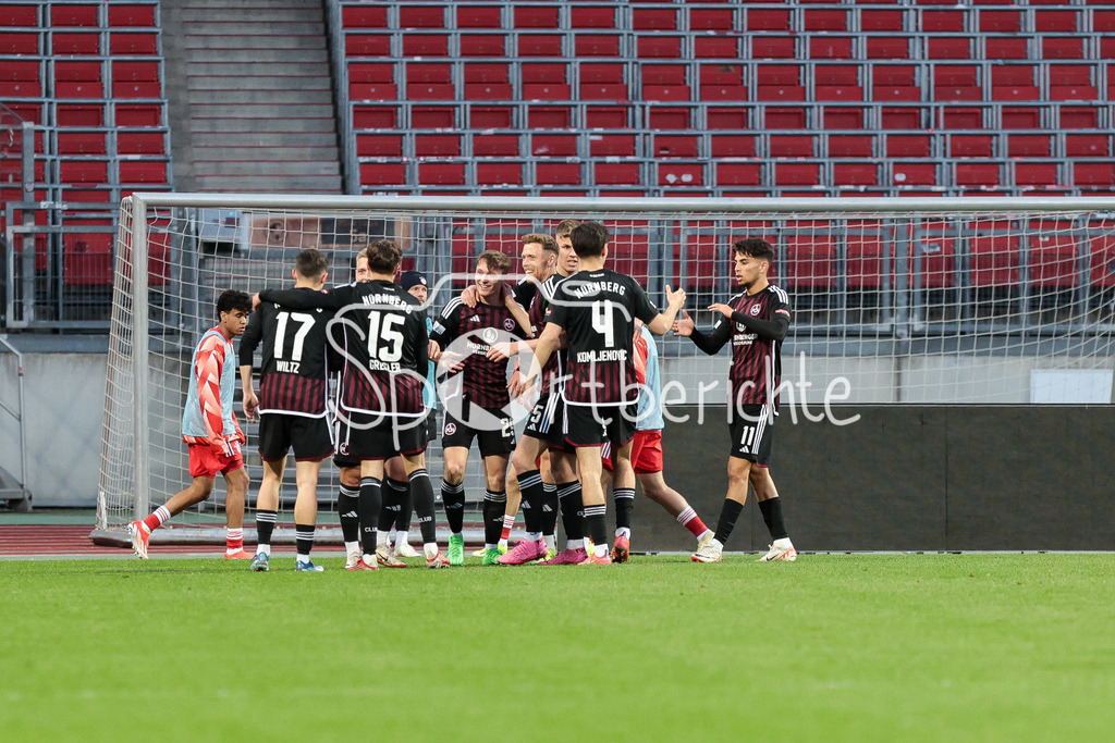 1. FC Nürnberg II - FC Bayern Amateure | Jubel nach dem 2-0 fuer die Club Amateure durch Simon JOACHIMS (FCN #29) / Torschuetze / Freude / Happy
