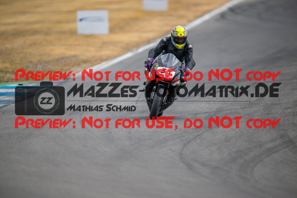 MaZZes-Fotomatrix-20260809-586828 | R1