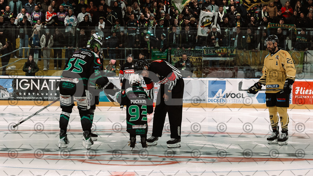 Alligators_vs_Bayreuth_10_2025-51 | Höchstadt Alligators Fotogalerie: Eishockey-Action aus Franken. Professionelle Spielfotos, Portraits & Stadionbilder zum Download. Jetzt entdecken! - Realized with Pictrs.com
