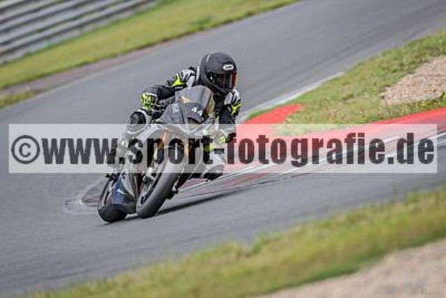 spof2236 | Professionelle Fotos von Sportveranstaltungen, aber auch Hochzeiten und anderen Events. - Realisiert mit Pictrs.com