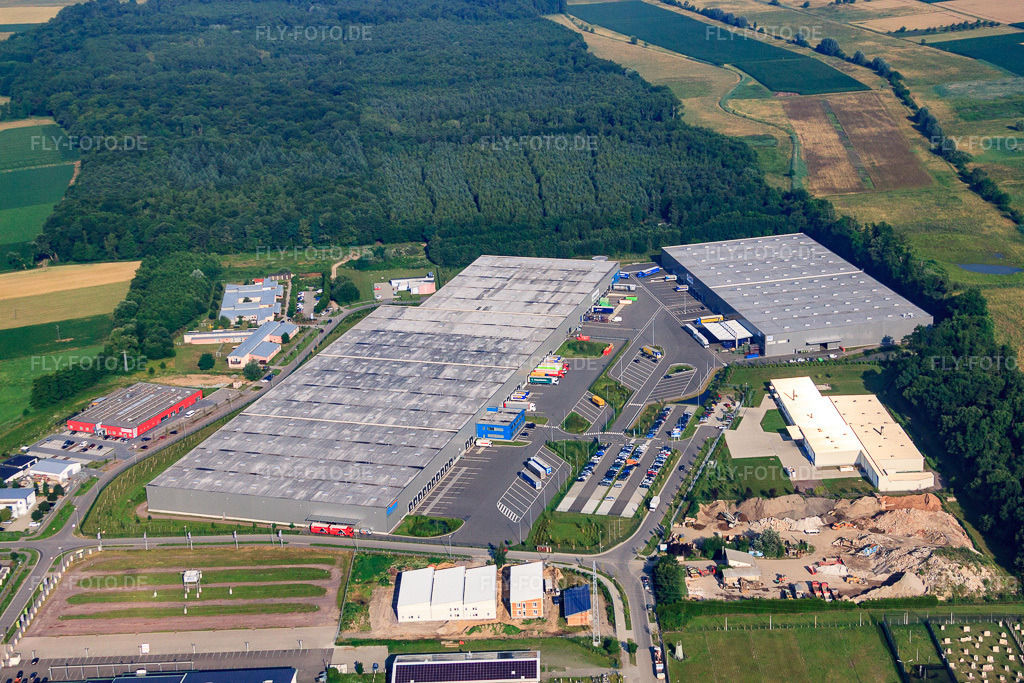 Luftbild: Industriegebiet Horst, Zufall Logistikcenter im Ortsteil Minderslachen in Kandel im Bundesland Rheinland-Pfalz in Deutschland. Foto: IMG_50933.jpg vom 04.07.2012 durch Werner Riehm/FLY-FOTO.de