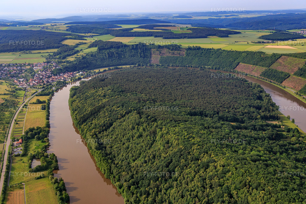 Luftbild: Mainschleife in Kreuzwertheim im Bundesland Bayern in Deutschland. Foto: IMG_089728.jpg vom 11.06.2016 durch Werner Riehm/FLY-FOTO.de