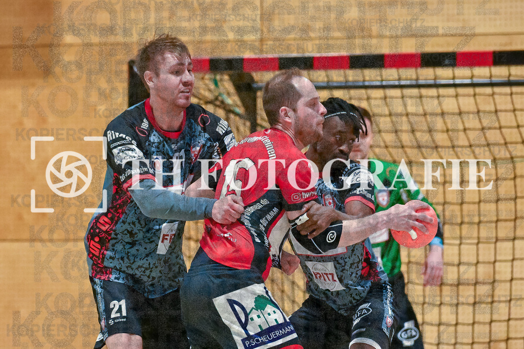 GER, SG Maulburg/Steinen - TuS Ringsheim, Handball, Landesliga Suedbaden, 22. Spieltag, Saison 2024/2025, 23.03.2025 | Daniel Winkelbeiner (SG Maulburg/Steinen, #15), Florian Lindemann (TuS Ringsheim, #21), Jan Schlötzer (TuS Ringsheim, #10)GER, SG Maulburg/Steinen - TuS Ringsheim, Handball, Landesliga Suedbaden, 22. Spieltag, Saison 2024/2025, 23.03.2025Foto: TH Fotografie/Thomas Hess