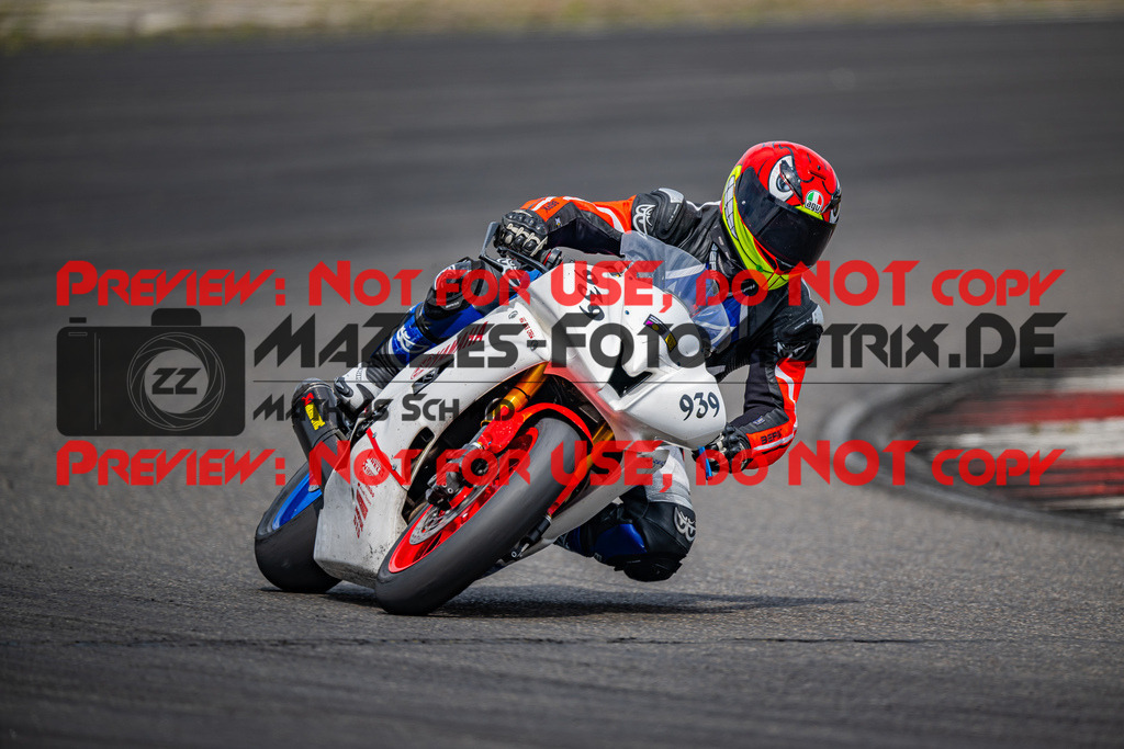 MaZZes_FotoMatrix_230719_2806 | GELB