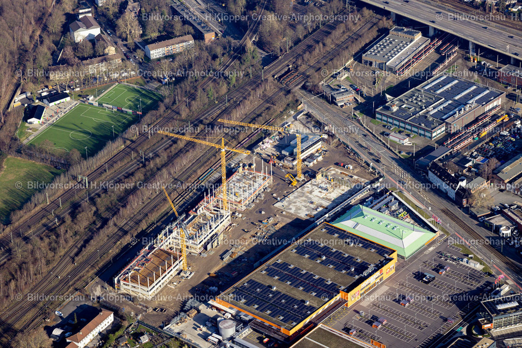Luftbild Duisburg-8737 | Luftbildfotografie Baustelle zum Neubau des Schul- Gebäudes " „ Gesamtschule Mitte-Süd“ " an der Straße A59 in Duisburg im Ruhrgebiet im Bundesland Nordrhein-Westfalen, Deutschland - Realisiert mit Pictrs.com