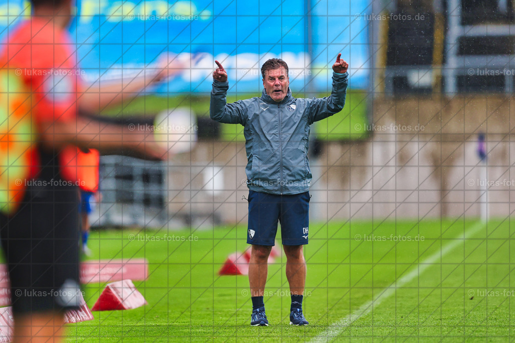 Wuppertaler SV - VfL Bochum Testspiel | Hecking Wuppertaler SV - VfL Bochum Testspiel - Realisiert mit Pictrs.com