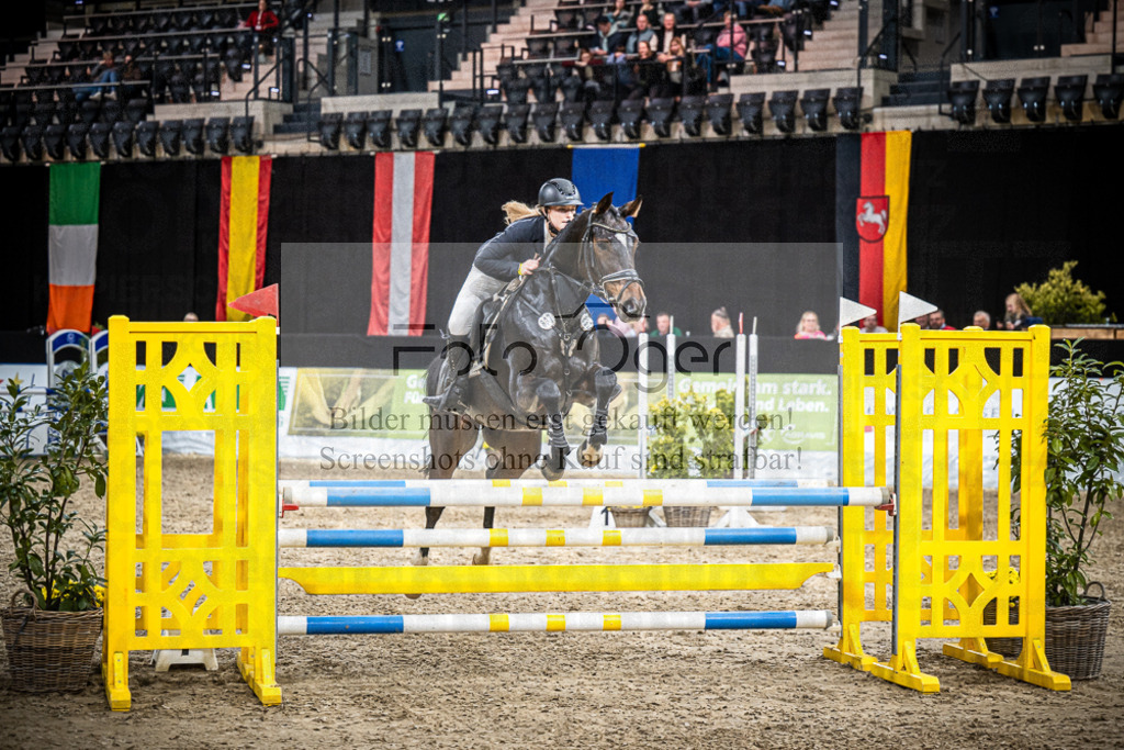 DOS_2340 | Entdecke hochwertige Reitturnierfotos von Foto Oger. Professionell, emotional und authentisch – jetzt Lieblingsmomente im Shop bestellen.Deutschlandweite Turnierfotografie. - Realisiert mit Pictrs.com