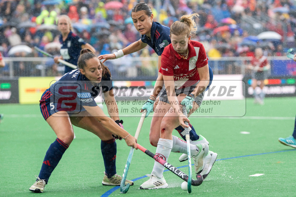 Final4_20240518-1431-0055 | Bonn, Deutschland, 18.05.2024: Pia Lhotak (Duesseldorfer HC), Selin Oruz (Duesseldorfer HC) in Aktion waehrend des Spiels der Deutsche Feldhockey-Meisterschaften 2024 zwischen Final 4 Damen Der Club an der Alster - Düsseldorfer HC im Bonner THV am 18.05.2024 in Bonn, Deutschland. (Foto von Stephan Fehrmann)

Bonn, Germany, 18.05.2024: Pia Lhotak (Duesseldorfer HC), Selin Oruz (Duesseldorfer HC) in action during the game of Deutsche Feldhockey-Meisterschaften 2024 between Final 4 Damen Der Club an der Alster - Düsseldorfer HC in Bonner THV at 18.05.2024 in Bonn, Deutschland. (Foto from Stephan Fehrmann)