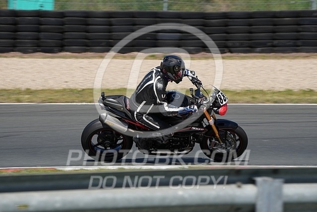 2025_05_12_PBK_12329 | Sportfotografie; SlowMotion; Video; Rennstrecke; Hafeneger; Speer; Racing; RSE; BMW; CBO; Trackday; Motorsportarena; Hockenheimring; Brno; Most; Barcelona; Valencia