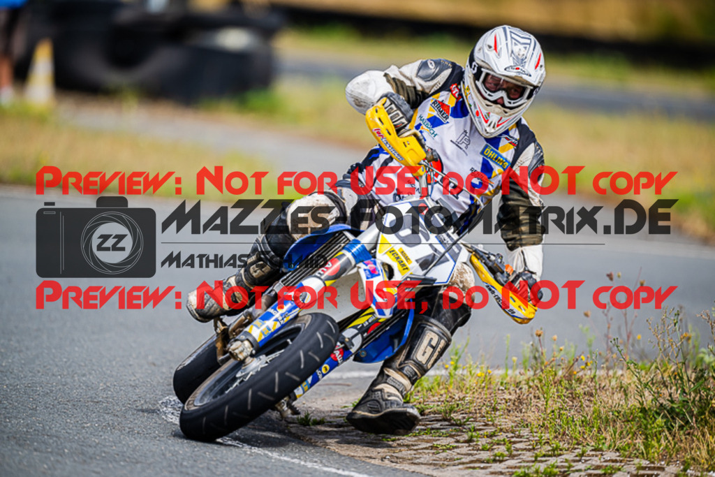 MaZZes_FotoMatrix_220814_2685 | UE40