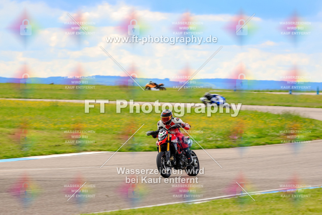 MotoTeam-1300 | Hier findet Ihr Bilder von Touristenfahrten auf der Nürburgring Nordschleife oder von anderen Veranstaltungen die ich besucht habe. Viel Spass beim Durch Schauen 