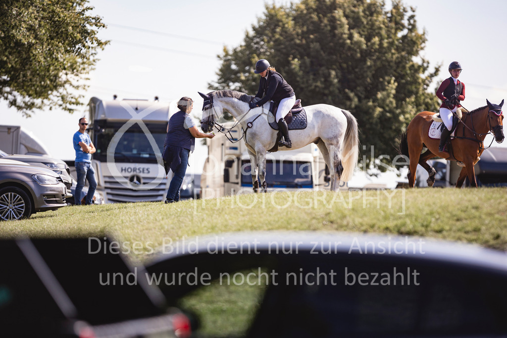 240714_BHO_M2-Spr-1-249 | Deine schönsten Turniermomente als professionelle Fotos! Entdecke hochwertige Pferdesport-Fotografie im Online-Shop. Jetzt Fotos finden & bestellen!