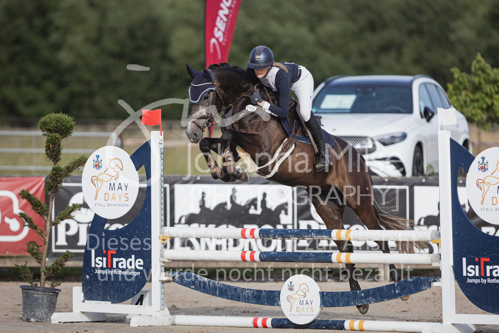 240629_LüPfSpTa_Stil-A-504 | Deine schönsten Turniermomente als professionelle Fotos! Entdecke hochwertige Pferdesport-Fotografie im Online-Shop. Jetzt Fotos finden & bestellen!