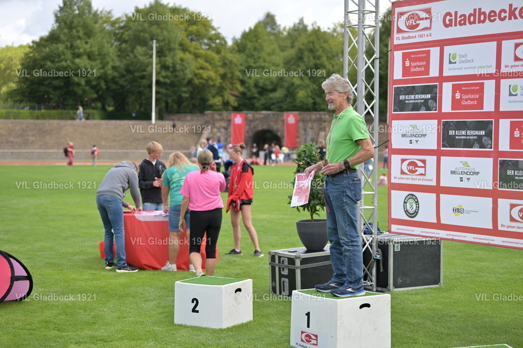 2026-08-23_Sparkassenlauf_Siegerehr_KH_00064 | Die Fotografen - Realisiert mit Pictrs.com