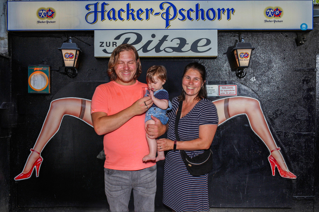 top-top.de-250628-004 | Foto, Video, Fotografie, Videografie, Fotobox, DJ, Discjockey, Musik, Musikbox, Veranstaltung, Photobooth, Amazon, Ebay, Buchtipp, Bestseller, Autor, Verlag, Buch, Wesel, Hamminkeln, NRW, Dinslaken, Rees, Drohne, Hochzeit, Party, Fotobox, Wesel, Fotograf