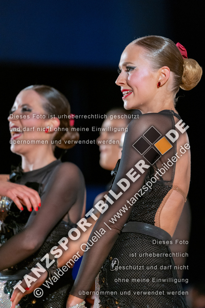 20250503-11650 | Hier finden Sie Tanz Bilder vom Latein und Standard Formationen tanzen. Sportbilder vom Tanzsport. Schöne Fotos und von Weltmeisterschaft, Europameisterschaft, Bundesliga, Regionalliga, Oberliga und Landesliga sowie von GOC Stuttgart, DanceComp, WM Bremen