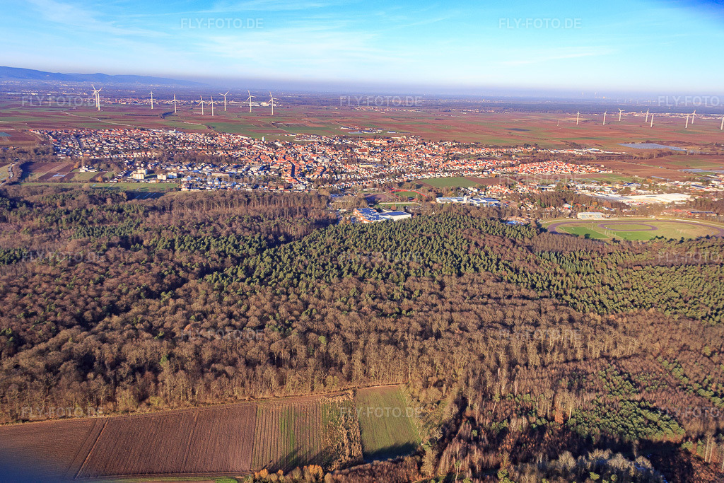 Luftbild: Ortsansicht von Süden in Herxheim bei Landau im Bundesland Rheinland-Pfalz in Deutschland. Foto: IMG_076502.jpg vom 05.01.2015 durch Werner Riehm/FLY-FOTO.de