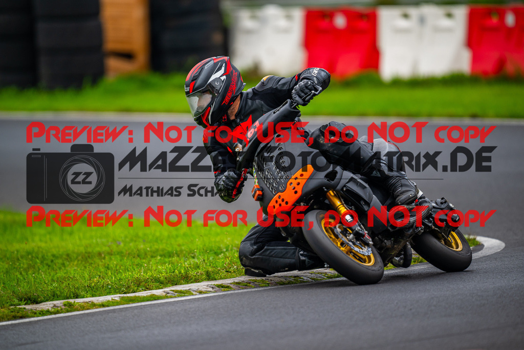 MaZZes_FotoMatrix_230827_1928 | K2