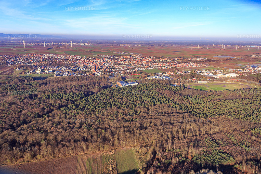 Luftbild: Ortsansicht von Süden in Herxheim bei Landau im Bundesland Rheinland-Pfalz in Deutschland. Foto: IMG_076503.jpg vom 05.01.2015 durch Werner Riehm/FLY-FOTO.de