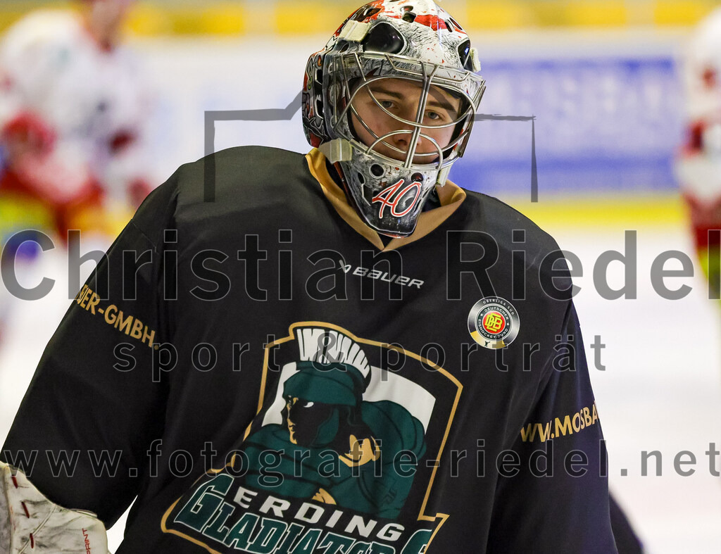 2026-02-20_016_TSV_Erding_gegen_Deggendorfer_SC | Erding, Deutschland, 20.02.2026:Eishockey, Oberliga Süd 2025 / 2026, 49. Spieltag, TSV Erding gegen Deggendorfer SC, Endergebnis: 4:1Torwart Johannes Kurrer (Erding Gladiators, #39)Foto: Christian Riedel / fotografie-riedel.net