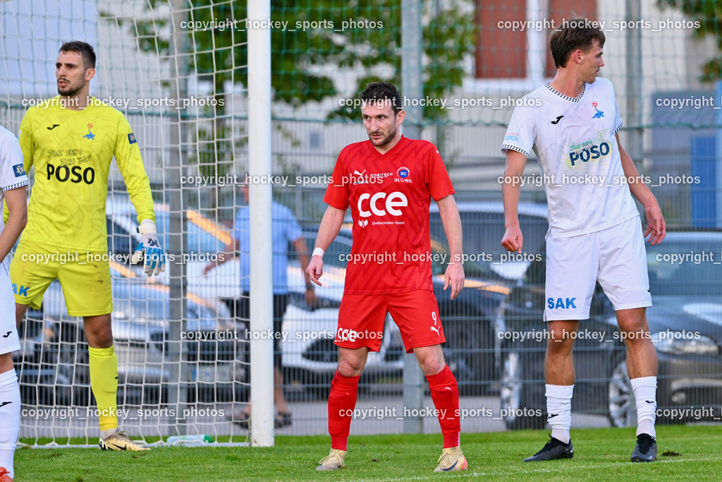 SAK vs. SC St. Veit | #1 Kristijan Kondic SAK, #9 Julian Brandstätter SC St. Veit, #11 Luka Jerin SAK, SAK vs. SC St. Veit, SAK vs. SC St. Veit am 19.09.2025 in Klagenfurt (Sportpark Welzenegg), Austria, (Photo by Bernd Stefan)