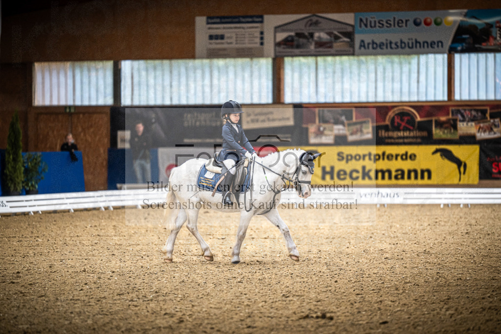 DOS_0729 | Entdecke hochwertige Reitturnierfotos von Foto Oger. Professionell, emotional und authentisch – jetzt Lieblingsmomente im Shop bestellen.Deutschlandweite Turnierfotografie. - Realisiert mit Pictrs.com