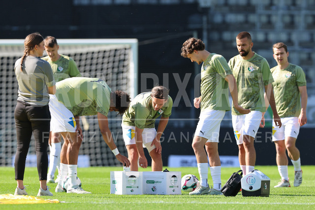 Grazer AK 1902 vs WSG Tirol – Austrian Bundesliga | Graz, Austria, 02.MAY.26 - SOCCER - ADMIRAL Bundesliga, Qualification Group, Grazer AK 1902 vs WSG Tirol. The image shows WSG Tirol during a warm up brake.