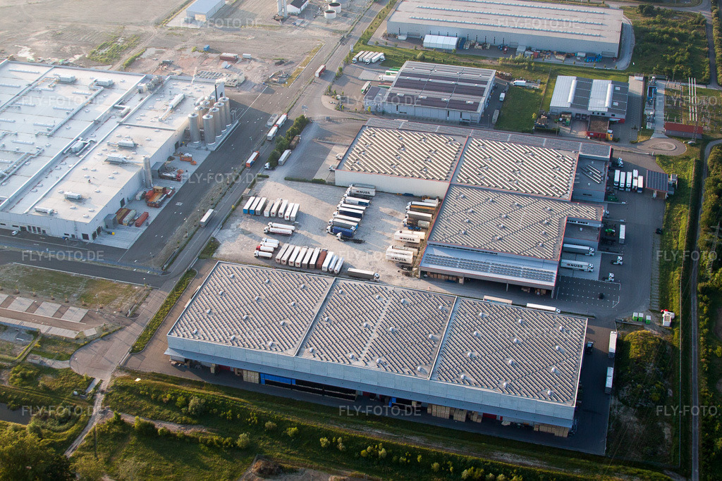 Luftbild: Wörth am Rhein, Industriegebiet Oberwald in Wörth am Rhein im Bundesland Rheinland-Pfalz in Deutschland. Foto: IMG_64838.jpg vom 18.05.2014 durch Werner Riehm/FLY-FOTO.de