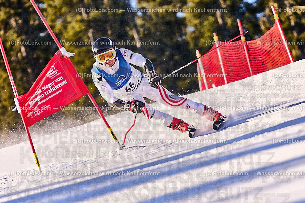 _ALP3074_FIS-Masters-GS-II_Glungezer_Lavnick Paul | FIS-MASTERS-WorldCup am Glungezer, GiantSlalom-II, So 18. Jänner 2026.