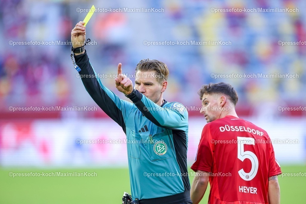 Due01022502142 | 01.02.2025, Fußball, Fortuna Düsseldorf - SSV Ulm 1846, 2.. Fußball Bundesliga, 20. Spieltag, Merkur Spiel-Arena, Saison 2024 2025: Schiedsrichter Timo GerachDFB regulations prohibit any use of photographs as image sequences and or quasi-video.
