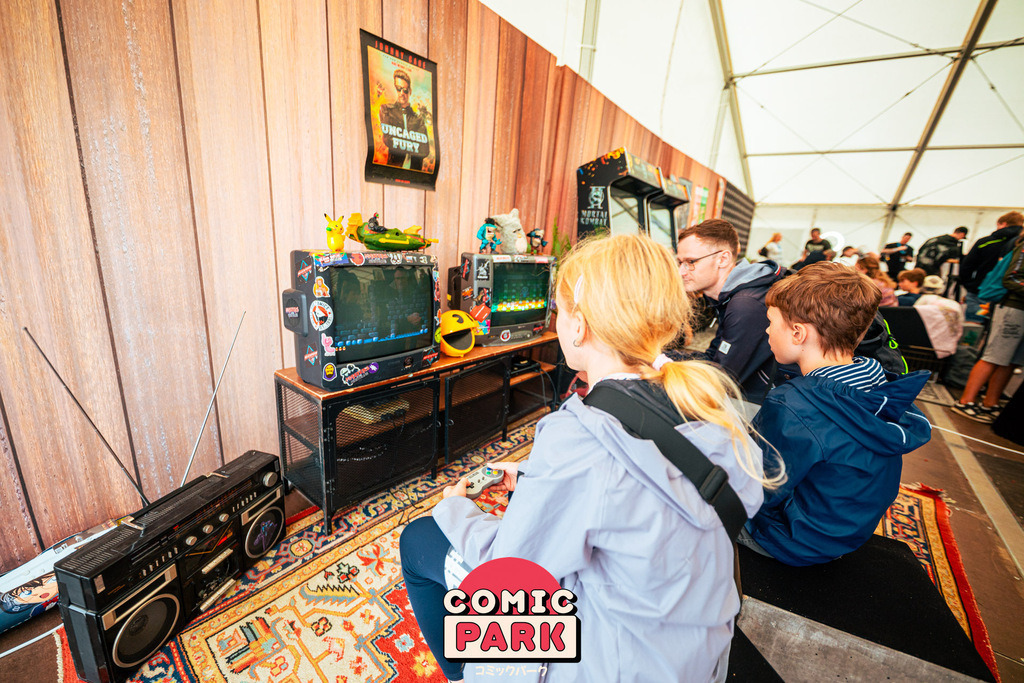 Tom Wenig -Comicpark ROS2026 SA-0254 | Hier findet ihr eure Fotografien und verschiedenste Motive zum Bestellen. - Realisiert mit Pictrs.com