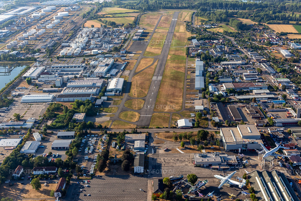 Luftbild: Flugplatz Speyer/Ludwigshafen GmbH (EDRY/ZQC) in Speyer im Bundesland Rheinland-Pfalz in Deutschland. Foto: IMG_133979.jpg vom 21.08.2022 durch Werner Riehm/FLY-FOTO.deFliegen Aus Tradition. We Make You Fly. – FSL Flugplatz Speyer/Ludwigshafen GmbH