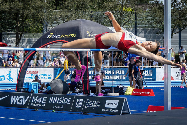 Multisport Event; Ratingen, 27.06.2026 | RATINGEN, GERMANY - JUNE 27, 2026 : Hanna van Bast (NED / Netherlands) competing during the Multisport Event at Stadion Ratingen on June 27, 2026 in Ratingen, Germany.