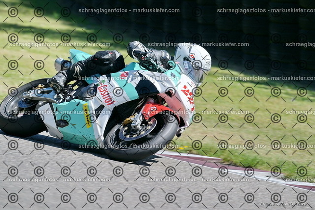 26BT01-1040 | 224 - Realisiert mit Pictrs.com