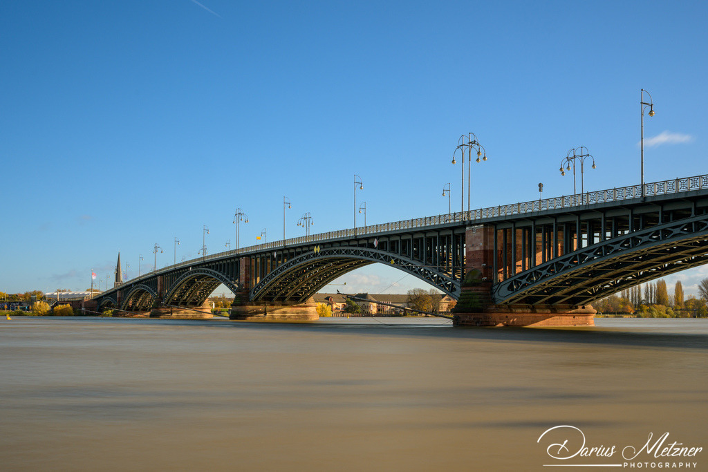 Die Theodor-Heuss-Brücke in Mainz | Die Theodor-Heuss-Brücke in Mainz