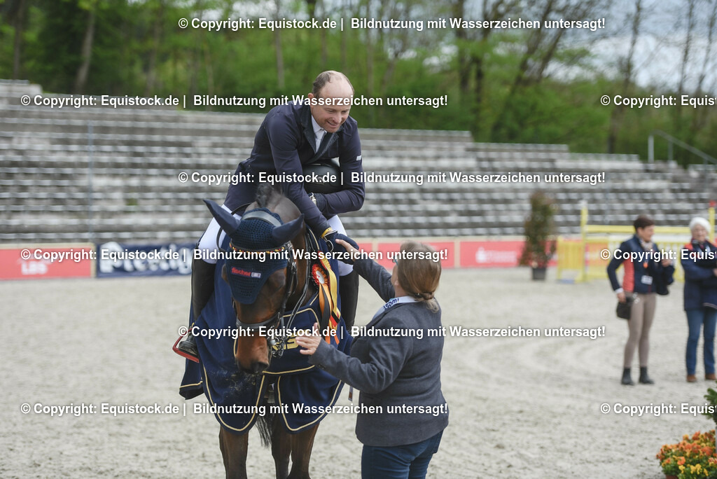 20230514_CCI4_Springen_0438 | equistock