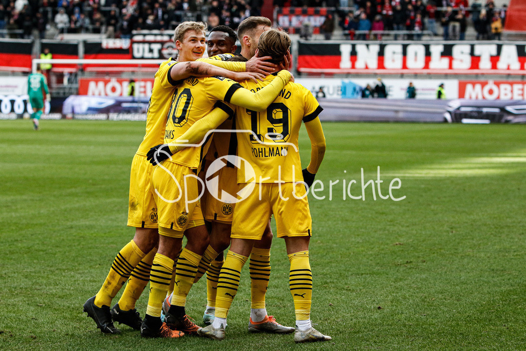 FC Ingolstadt - Borussia Dortmund Amateure | Dortmund jubelt ueber den Treffer zum 0-1 durch Justin NJINMAH (BVB #11) / DFL REGULATIONS PROHIBIT ANY USE OF PHOTOGRAPHS AS IMAGE SEQUENCES AND/OR QUASI-VIDEO