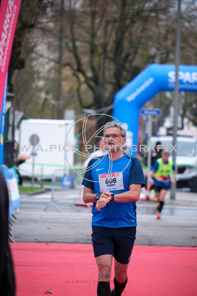 ..... | AUSTRIA, Wels, 30.03.25, ALOHA Wels Halbmarathon, Image Shows: , Foto: Wapics/RING M.